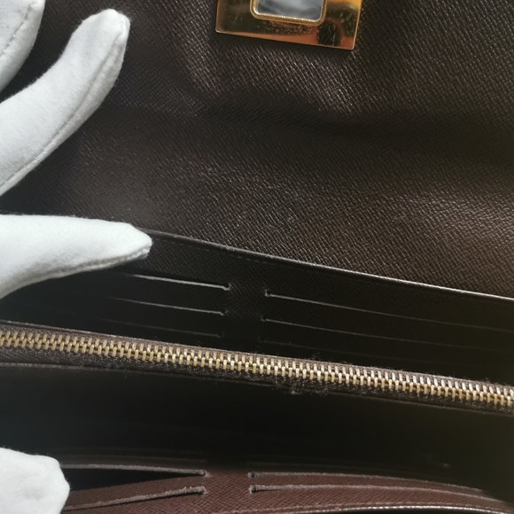 (sold off pm)100% Authentic LV Long Wallet - Picture 9 of 13